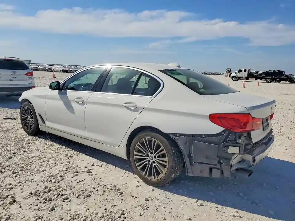 WBAJR3C04LWW75517 2020 BMW 5 SERIES-1