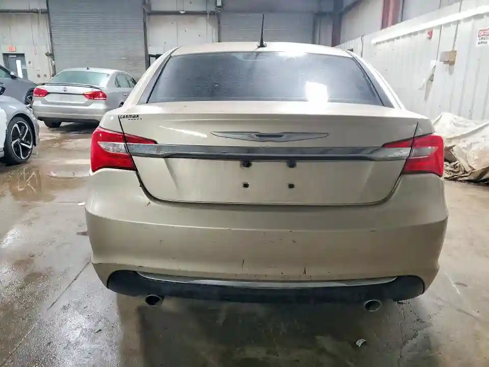 1C3CCBCG8DN618298 2013 CHRYSLER 200-5