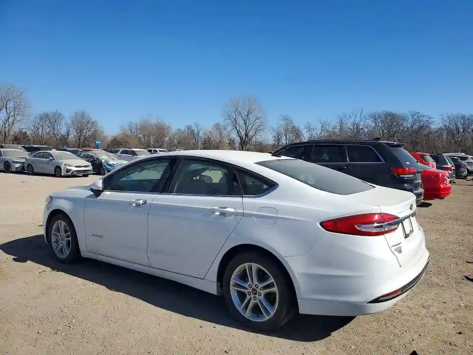 3FA6P0UU2JR100420 2018 FORD FUSION-1