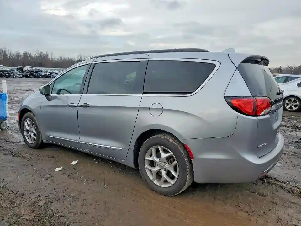 2C4RC1BG3HR508107 2017 CHRYSLER PACIFICA-1