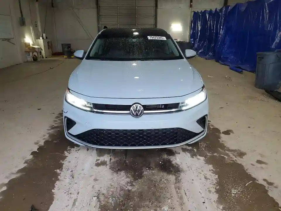 3VW7X7BU3SM075422 2025 VOLKSWAGEN JETTA-4