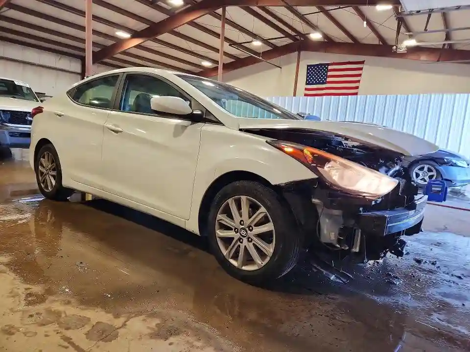 5NPDH4AE3FH584627 2015 HYUNDAI ELANTRA-3