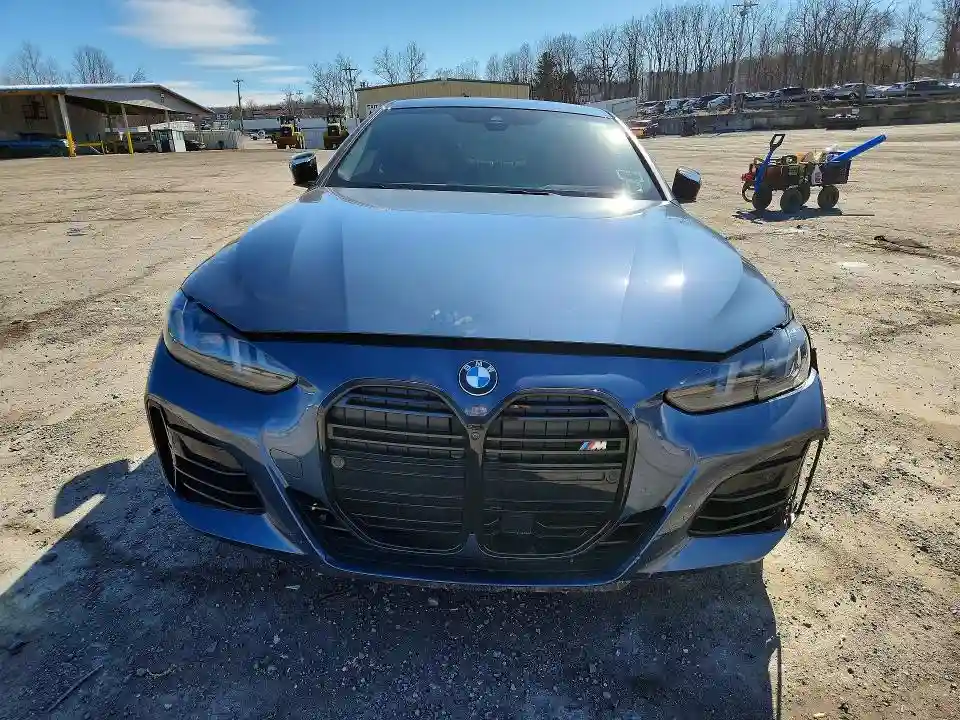 WBA83DA05SCT05458 2025 BMW M4-4