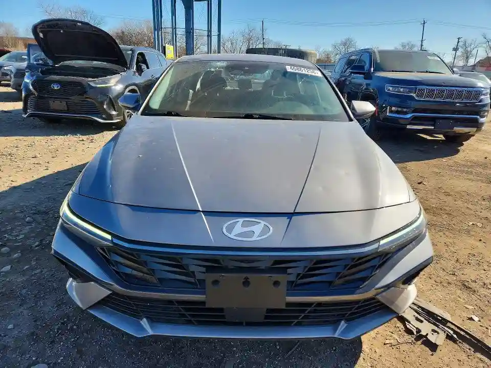 KMHLS4DG7SU861527 2025 HYUNDAI ELANTRA-4