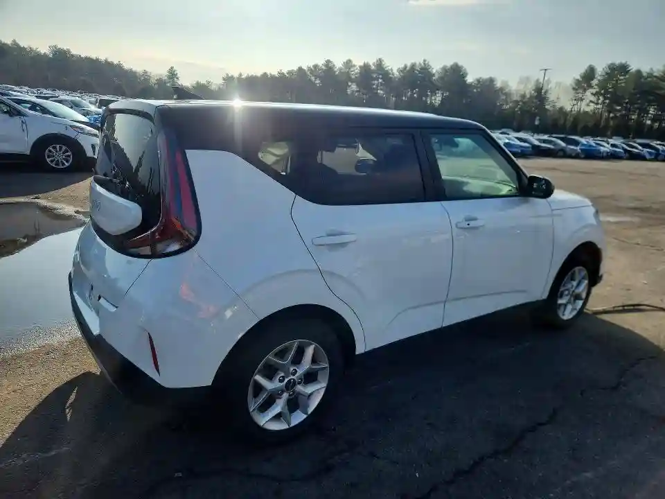 KNDJ23AU5R7225889 2024 KIA SOUL-2