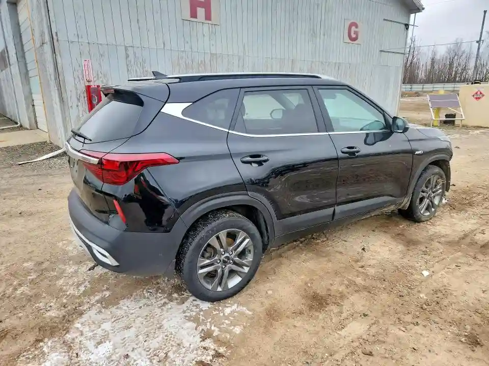 KNDEUCAA3N7334167 2022 KIA SELTOS-2