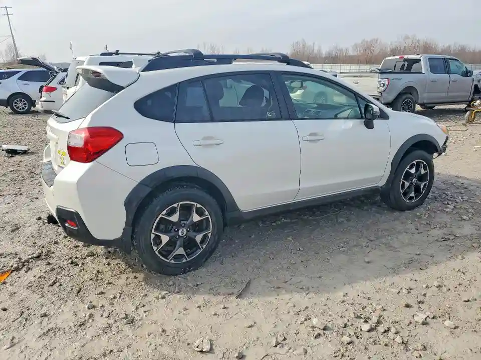 JF2GPANC0H8255703 2017 SUBARU CROSSTREK-2