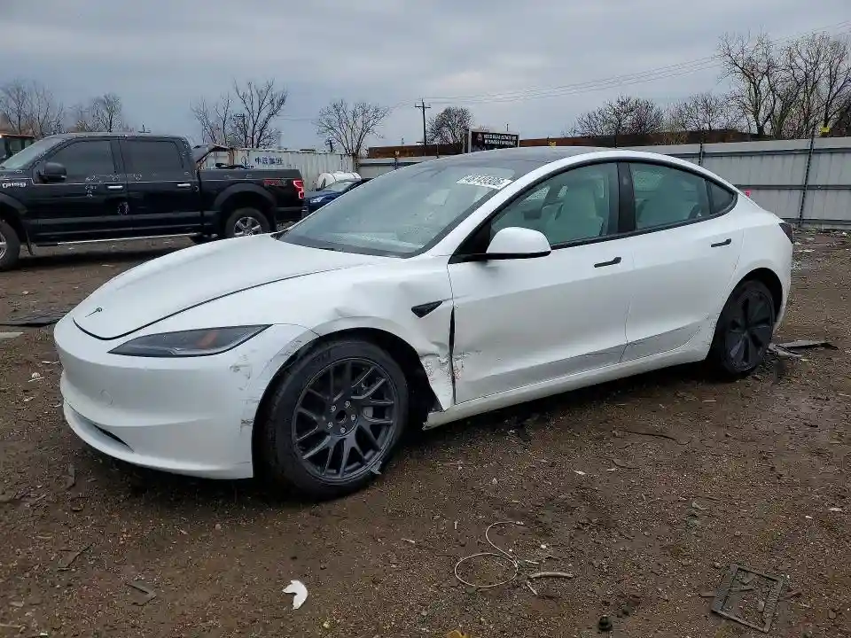 5YJ3E1EA5TF122378 2026 TESLA MODEL 3-0