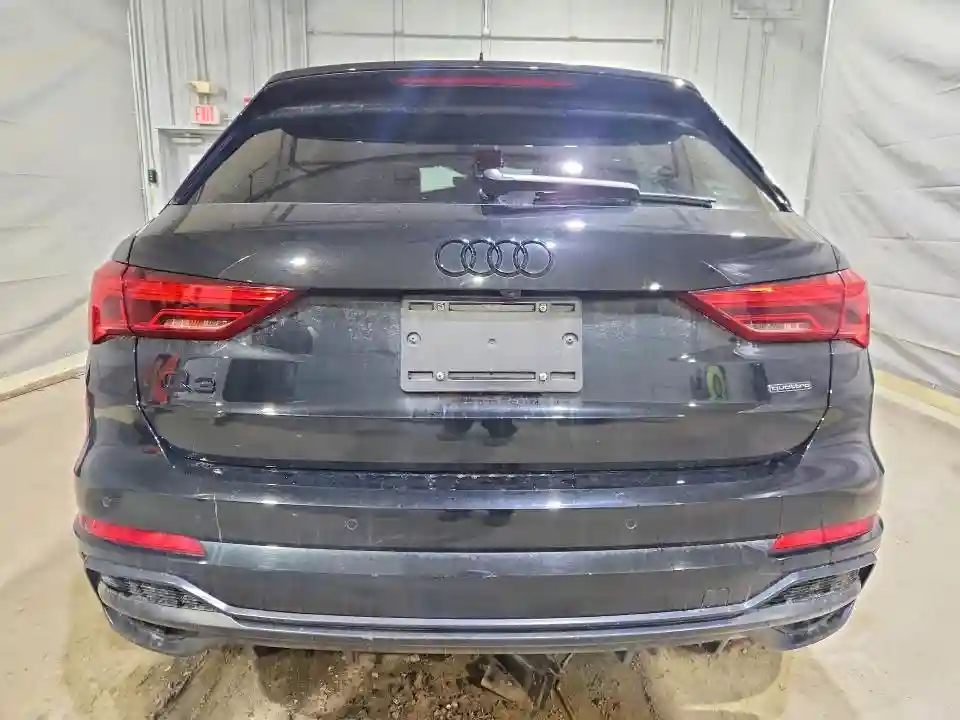 WA1EECF36N1148112 2022 AUDI Q3-5