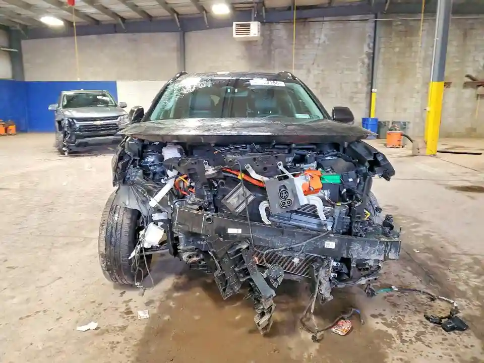 KNDCR3L16P5053288 2023 KIA NIRO EV-4