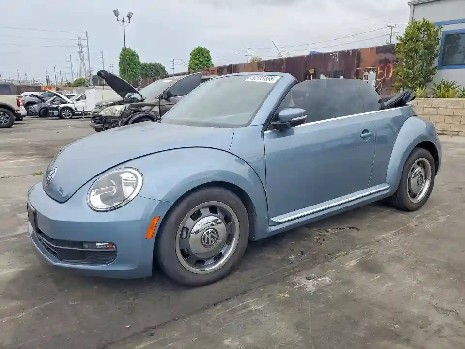 3VW507AT0GM811762 2016 VOLKSWAGEN BEETLE-0
