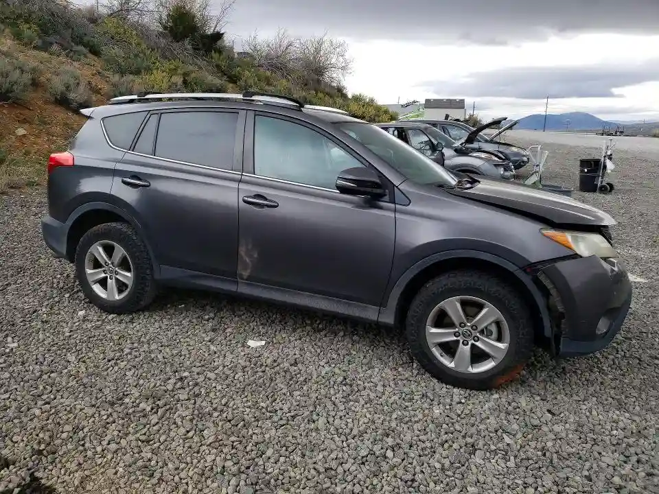 2T3RFREV9FW290984 2015 TOYOTA RAV4-3