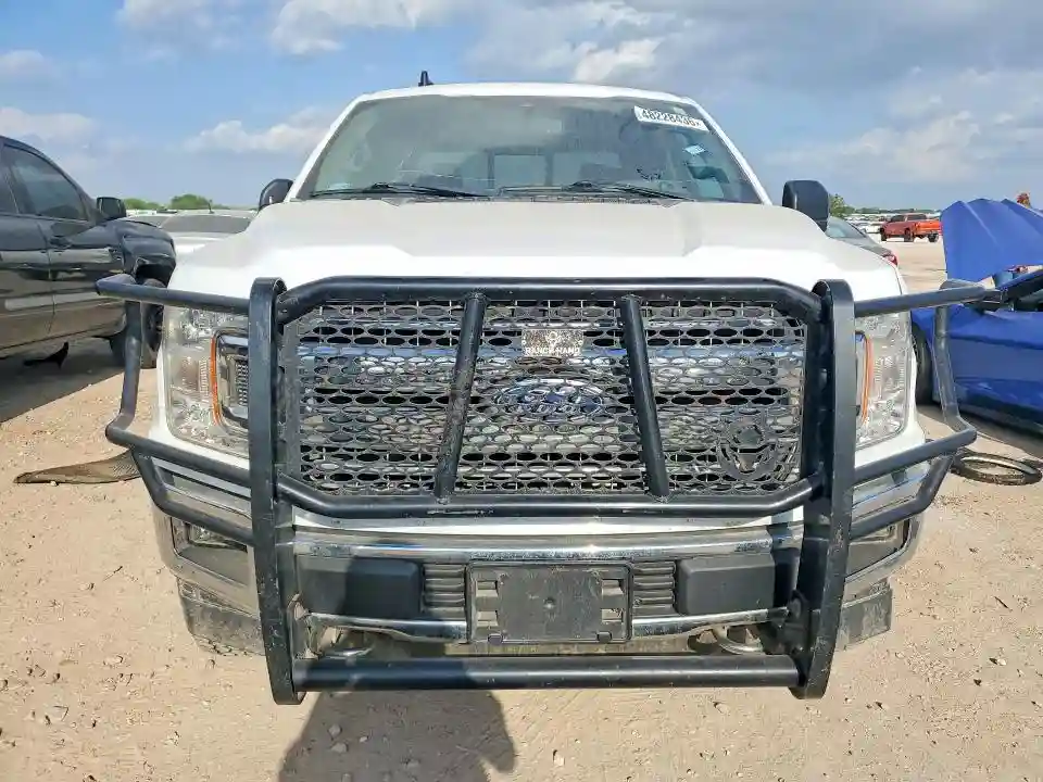 1FTFW1E57KKE33017 2019 FORD F-150-4