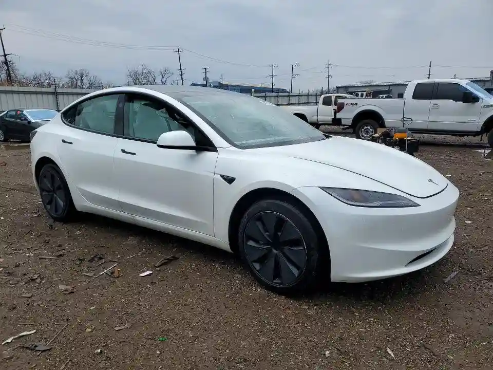 5YJ3E1EA5TF122378 2026 TESLA MODEL 3-3