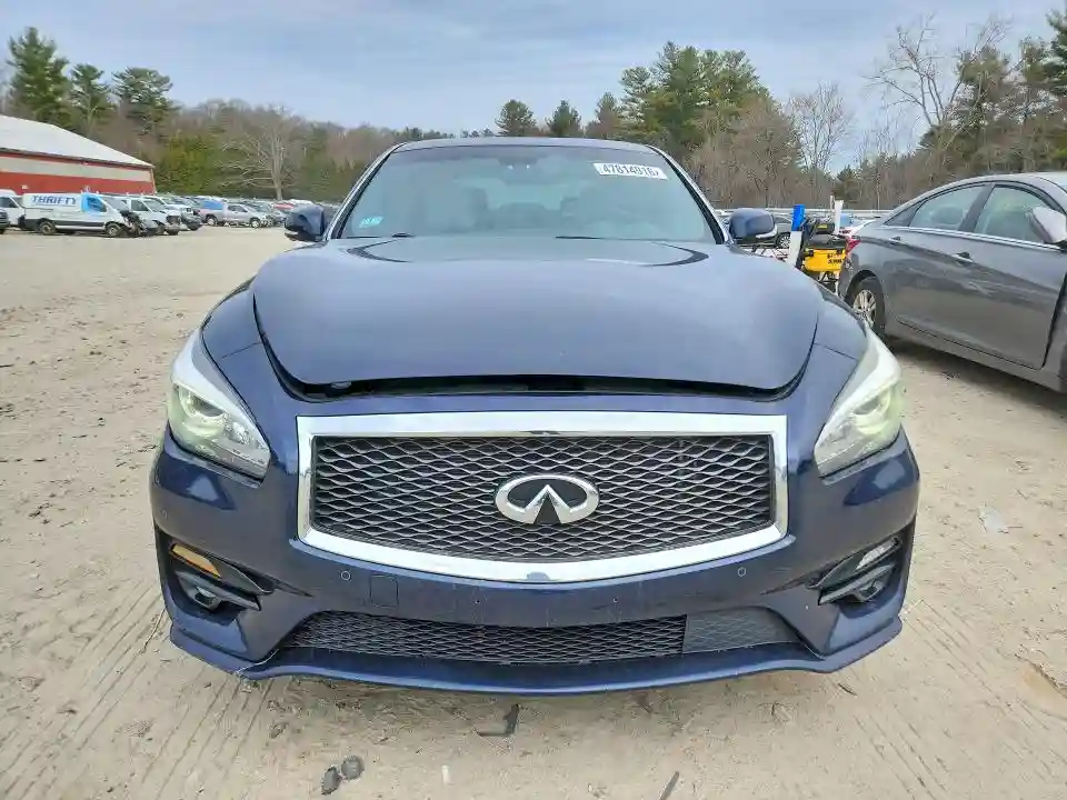 JN1BY1AR9FM561421 2015 INFINITI Q70-4