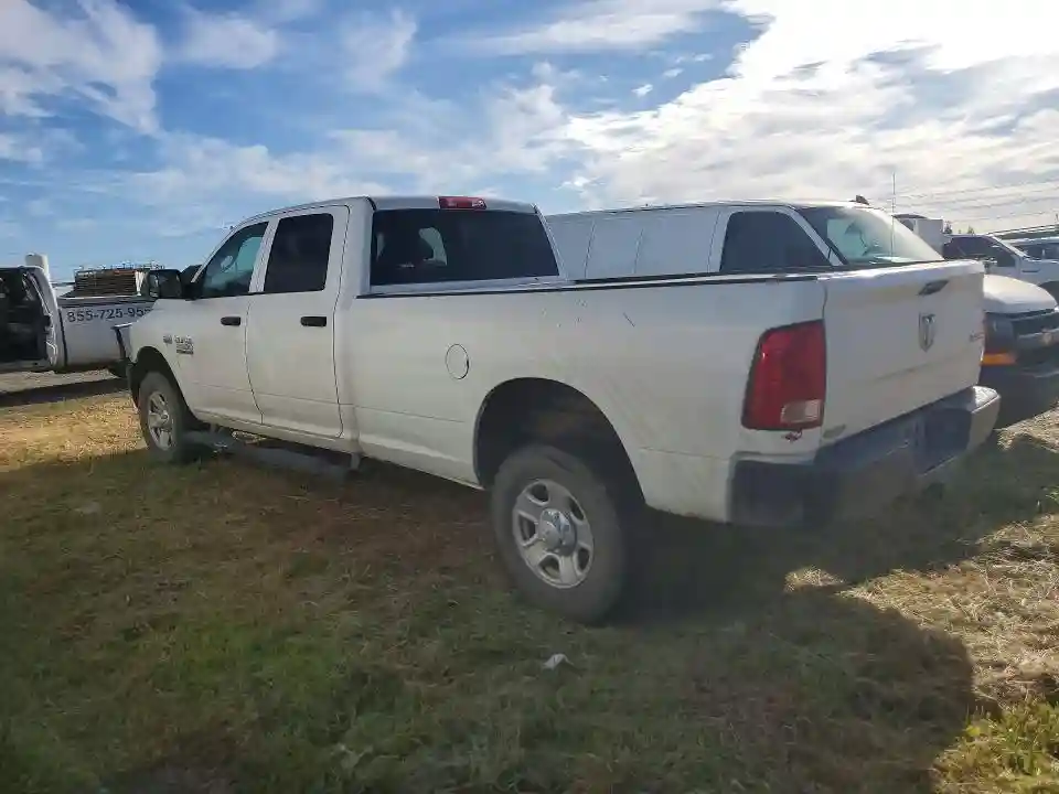 3C6UR5HJ7JG317151 2018 RAM 2500-1