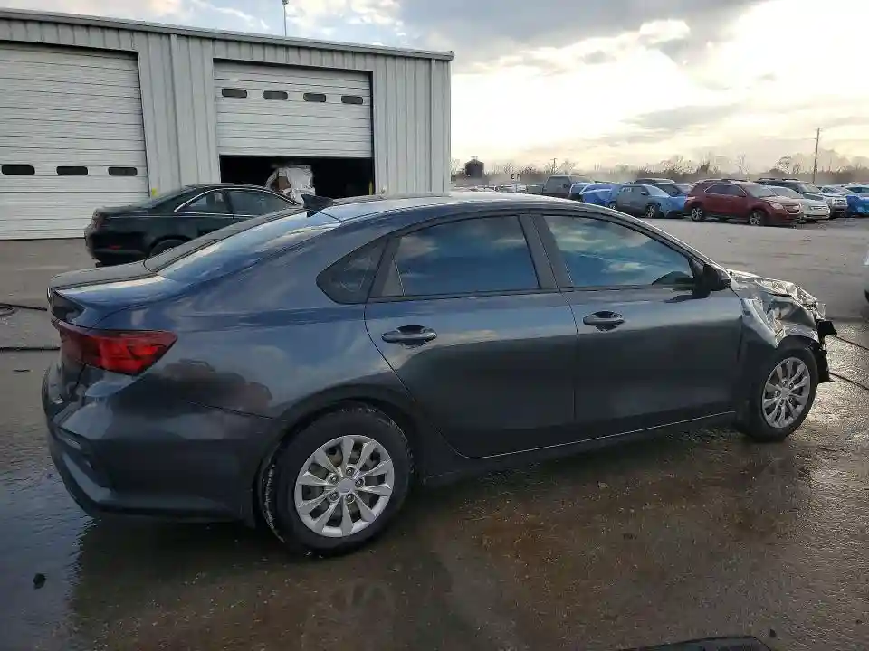3KPF24AD1ME323628 2021 KIA FORTE-2
