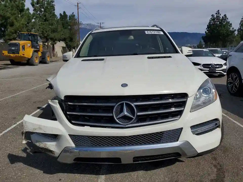 4JGDA5HB8CA039043 2012 MERCEDES-BENZ M-CLASS-4