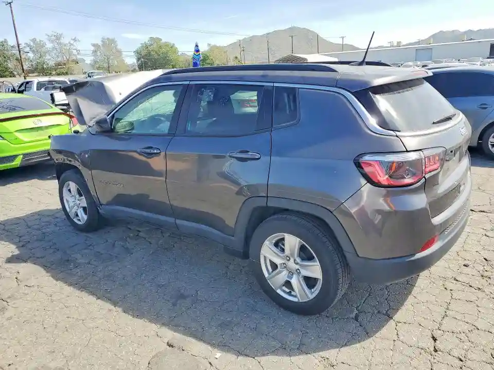 3C4NJCBB1NT214282 2022 JEEP COMPASS-1