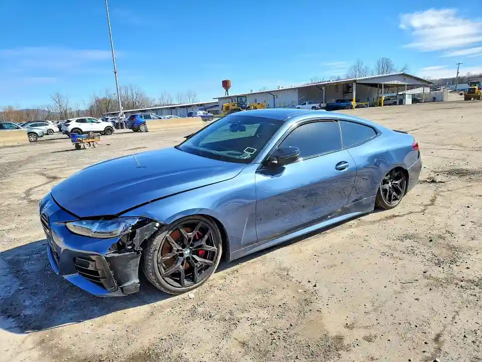 WBA83DA05SCT05458 2025 BMW M4-0