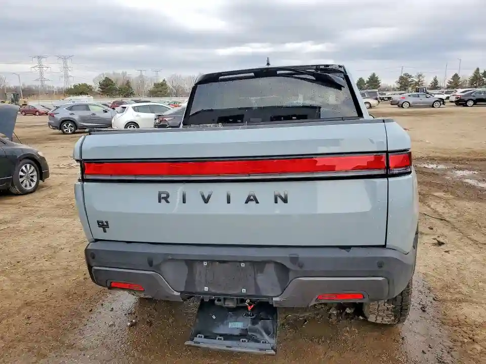 7FCTGBAA0SN040168 2025 RIVIAN RIT-5