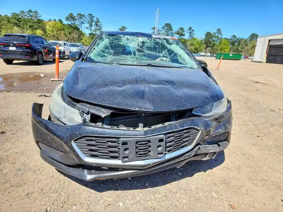 1G1BC5SM2J7127198 2018 CHEVROLET CRUZE-4