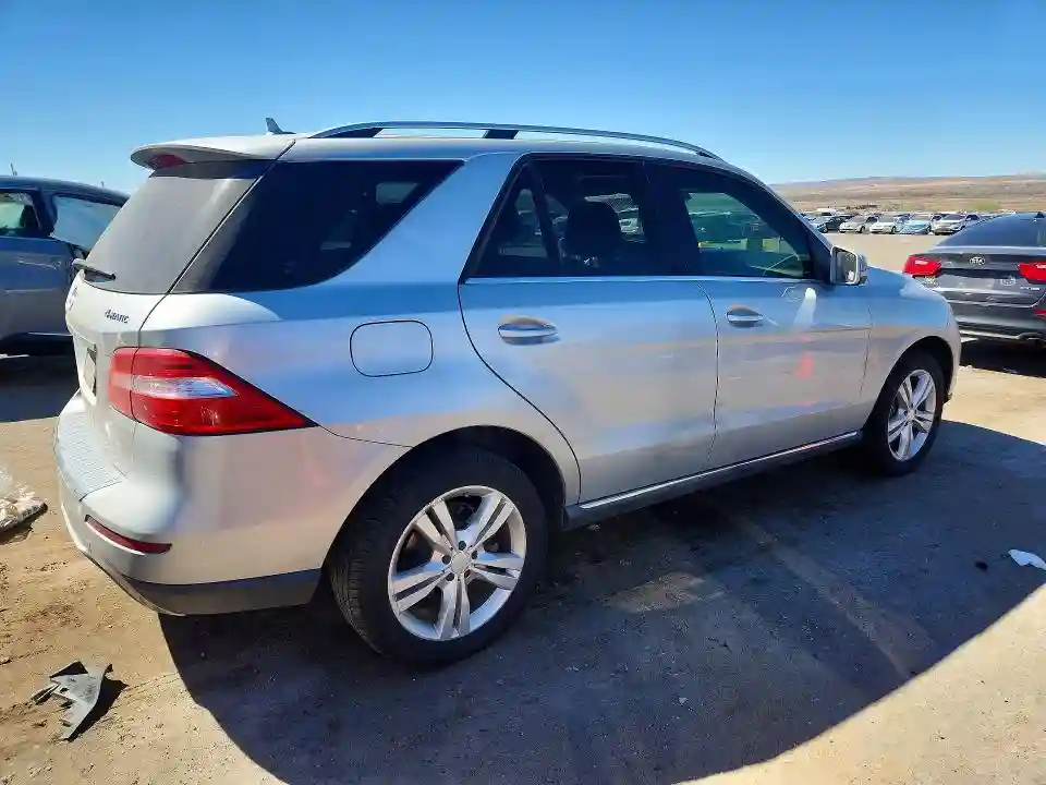 4JGDA5HB1CA036064 2012 MERCEDES-BENZ M-CLASS-2