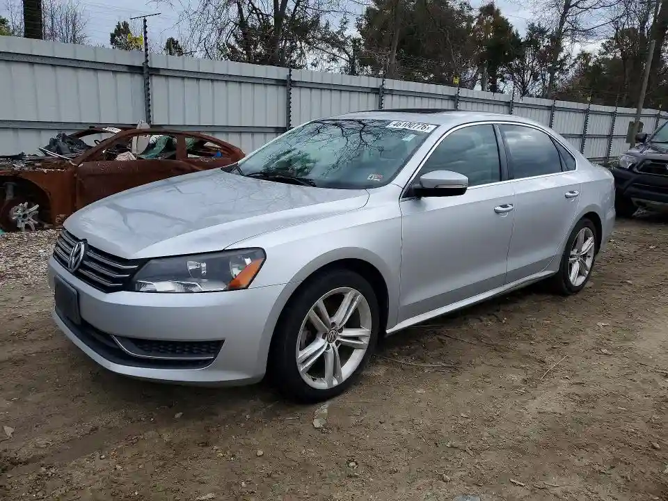 1VWBT7A38EC119600 2014 VOLKSWAGEN PASSAT-0