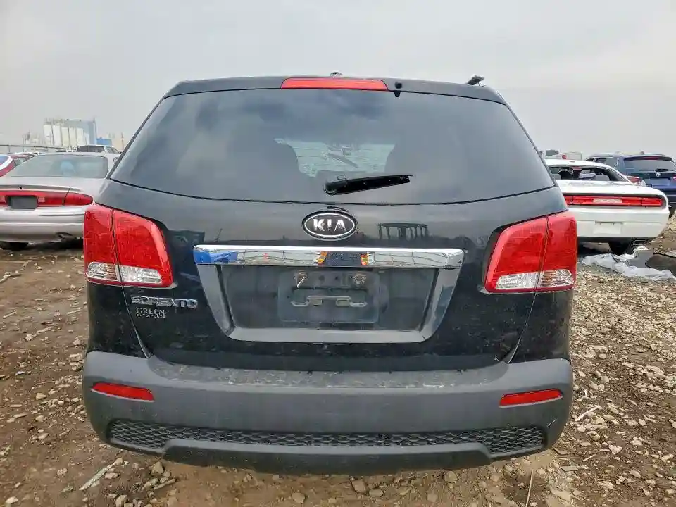 5XYKT3A15BG110807 2011 KIA SORENTO-5