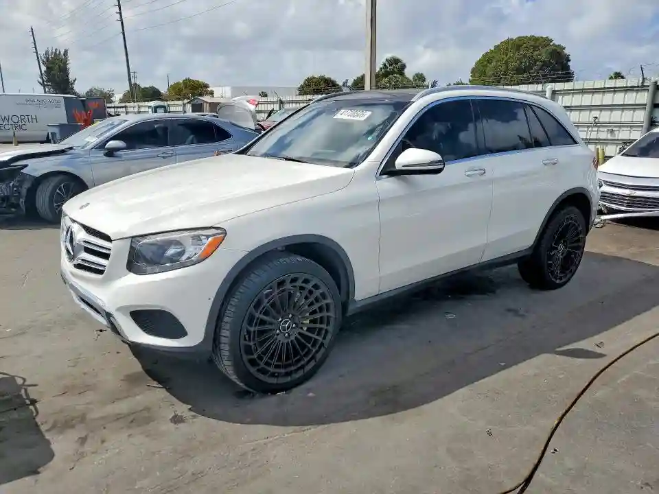 WDC0G4JB2JV037391 2018 MERCEDES-BENZ GLC-CLASS-0