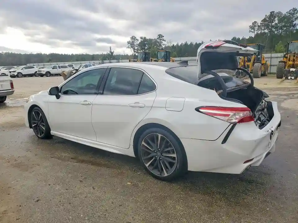 4T1KZ1AK2LU035572 2020 TOYOTA CAMRY-1