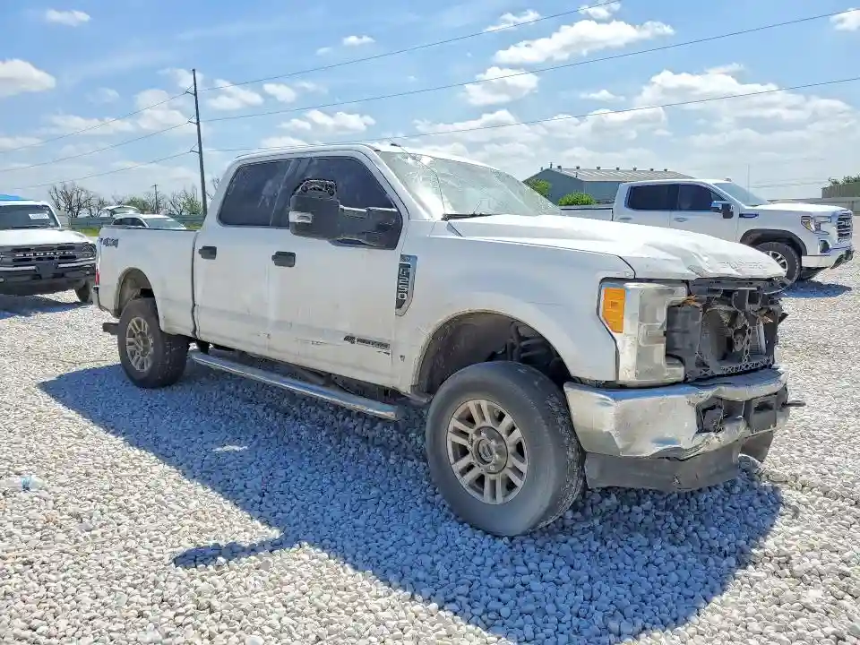 1FT7W2BT7HED68982 2017 FORD F250-3