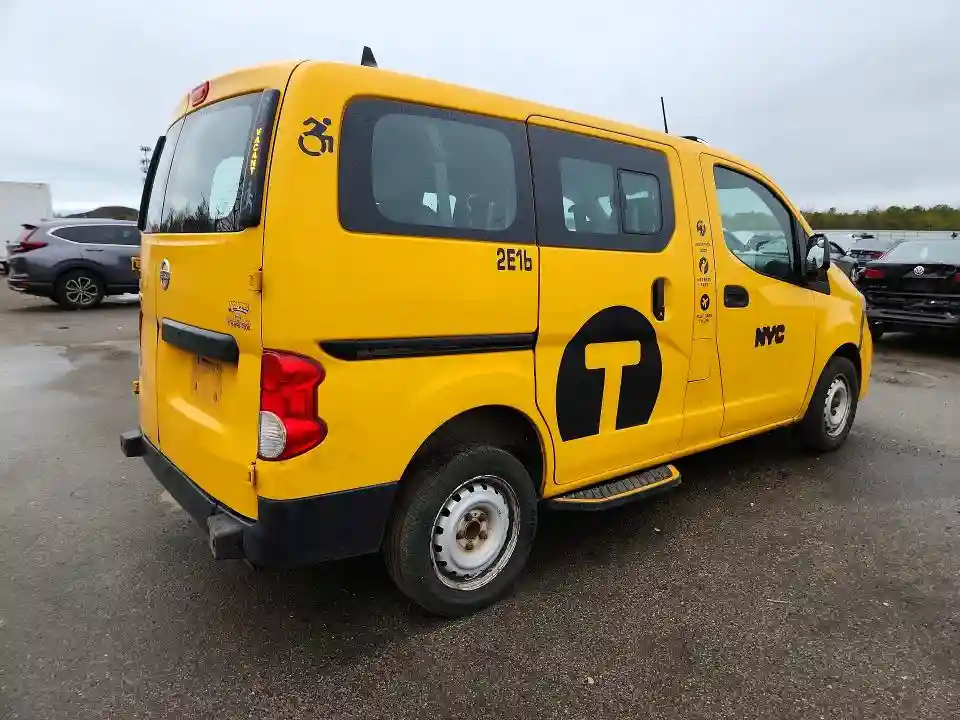 3N8CM0JTXHK707450 2017 NISSAN NV-2