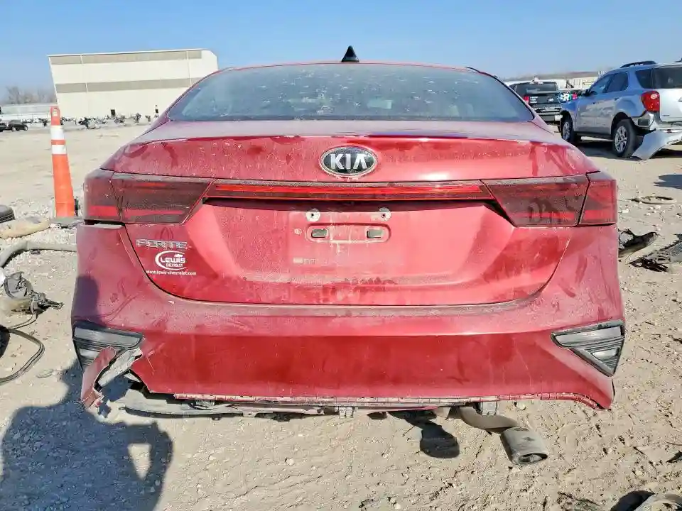 3KPF24AD2KE018605 2019 KIA FORTE-5