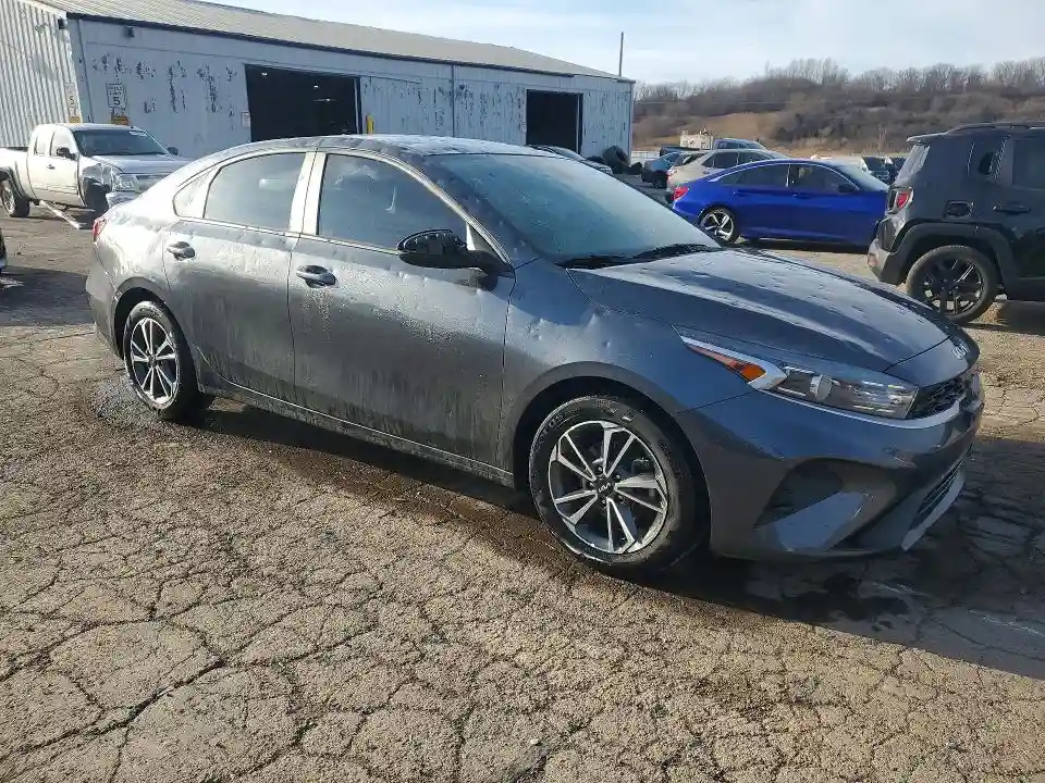 3KPF24AD2NE448543 2022 KIA FORTE-3