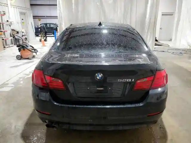 WBAXH5C5XCDW03835 2012 BMW 5 SERIES-5