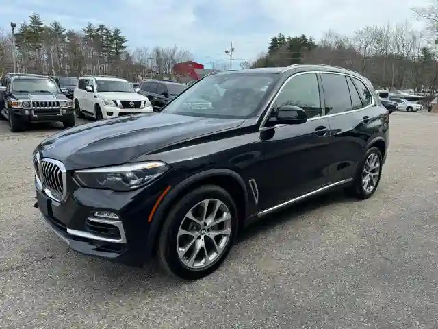 5UXCR6C52KLK81618 2019 BMW X5-1