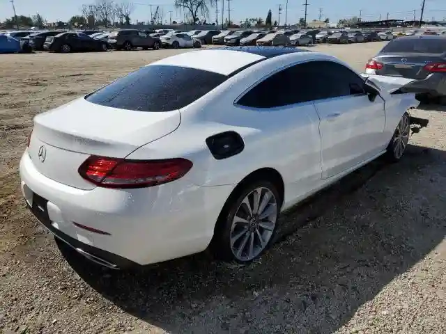 WDDWJ4JB2JF624045 2018 MERCEDES-BENZ C-CLASS-2