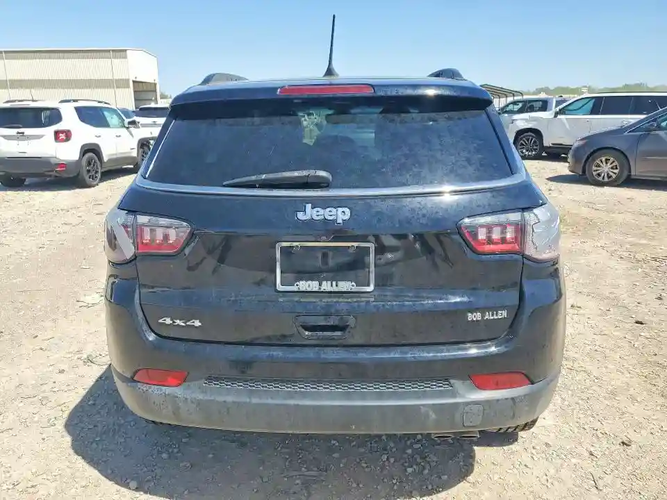3C4NJDCB8KT596522 2019 JEEP COMPASS-5