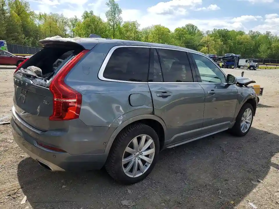 YV4A22PK0J1328187 2018 VOLVO XC90-2