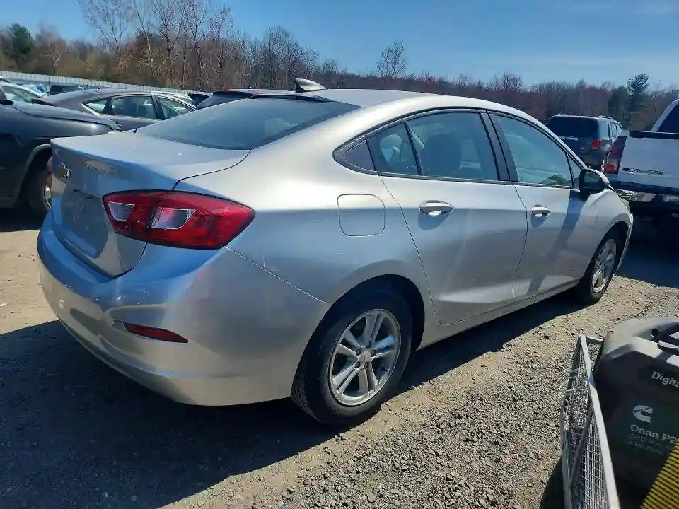 1G1BC5SM1K7122754 2019 CHEVROLET CRUZE-2