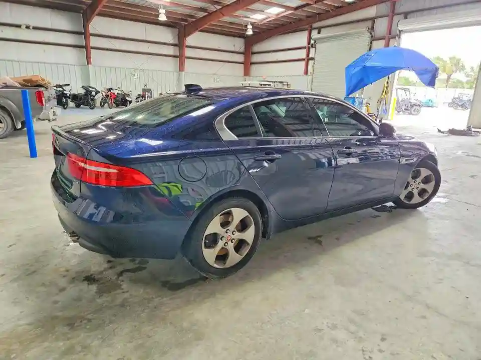 SAJAR4BG9HA972795 2017 JAGUAR XE-2