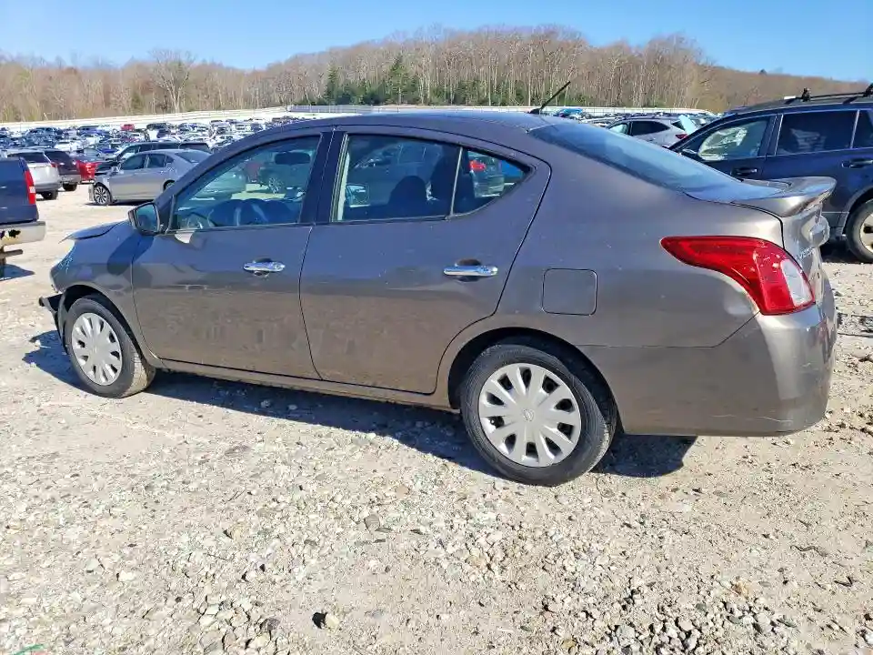 3N1CN7AP3GL822018 2016 NISSAN VERSA-1