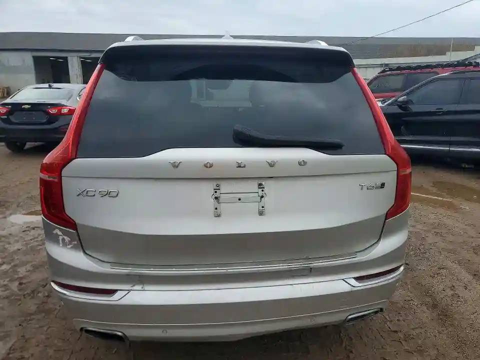 YV4A22PL7K1486083 2019 VOLVO XC90-5