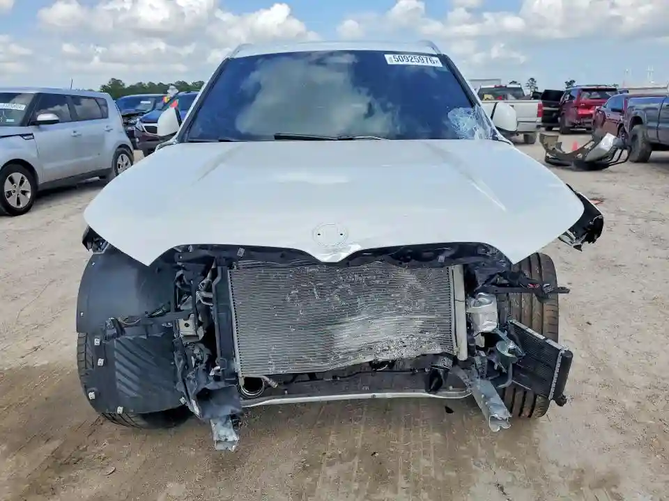 WBX73EF03S5066741 2025 BMW X1-4