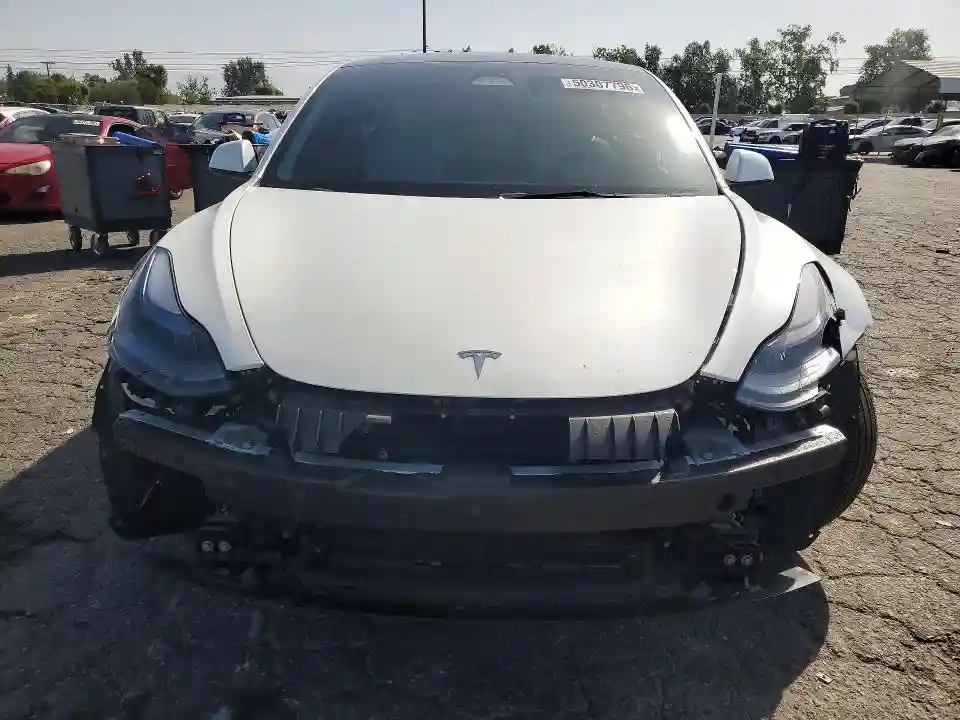 5YJ3E1EA4PF598918 2023 TESLA MODEL 3-4