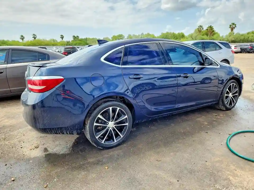 1G4PW5SKXG4180823 2016 BUICK VERANO-2