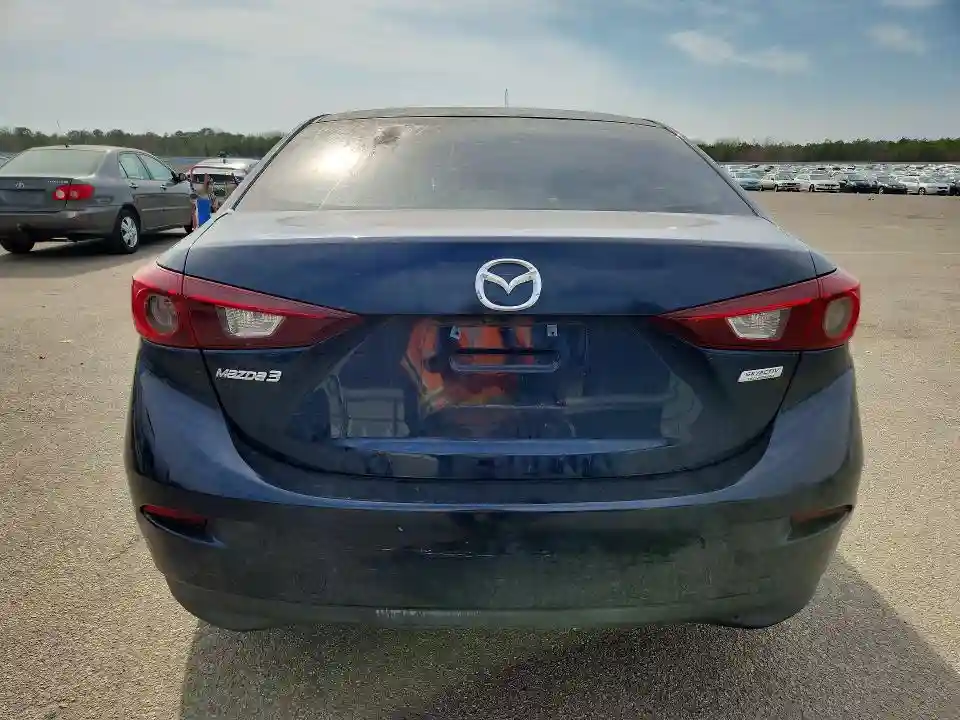 3MZBN1U77JM229181 2018 MAZDA 3-5