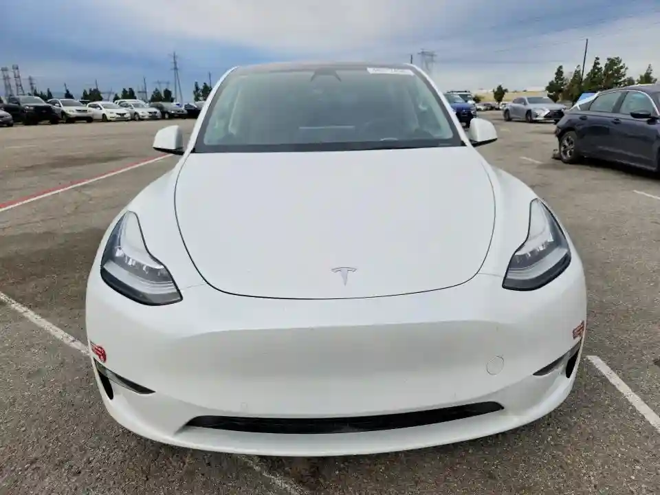 7SAYGDEE2NF342670 2022 TESLA MODEL Y-4