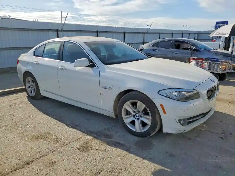 WBAXG5C51DD231967 2013 BMW 5 SERIES-3